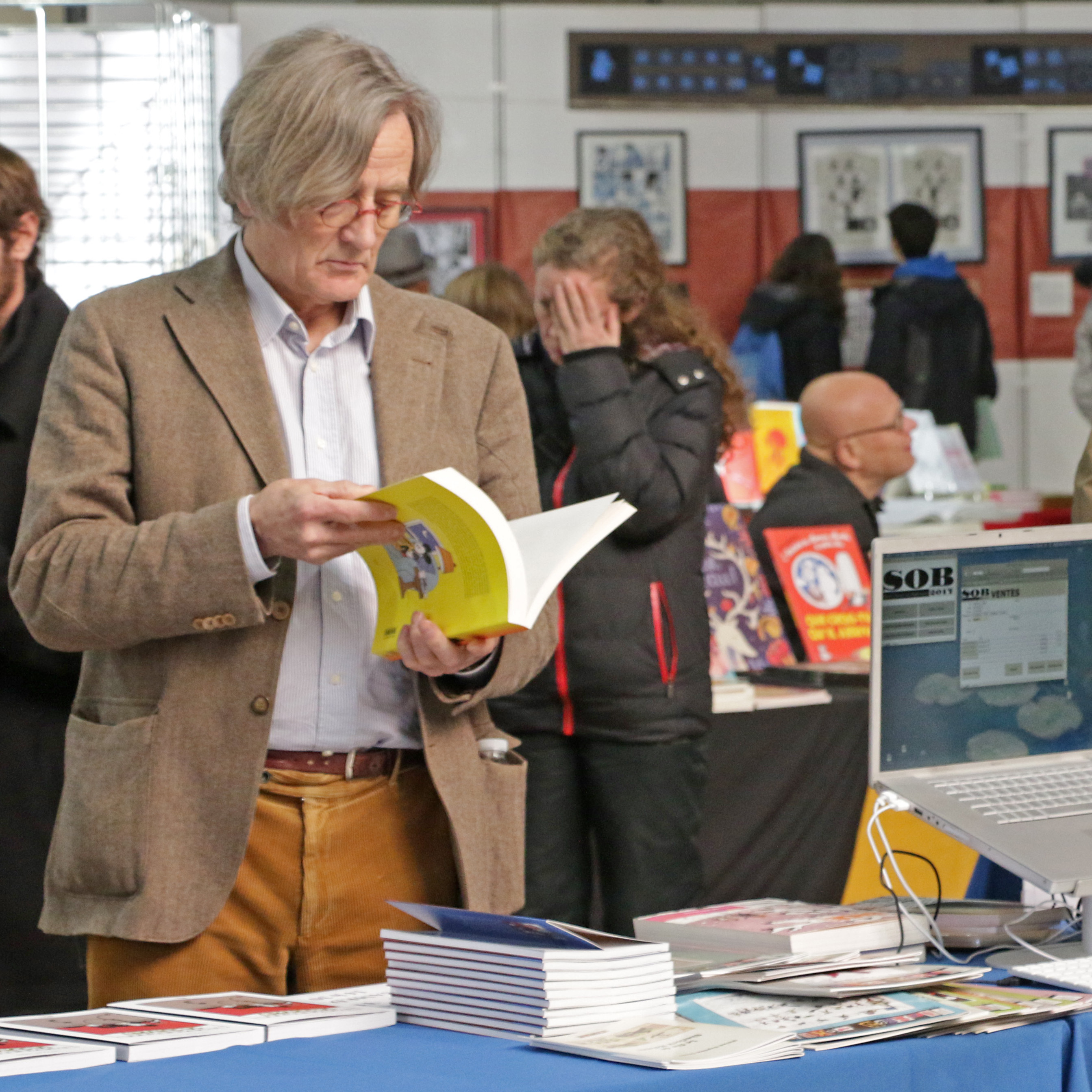 Philippe Sohet sur le stand de Stripologie.com Philippe Sohet sur le stand de Stripologie.com